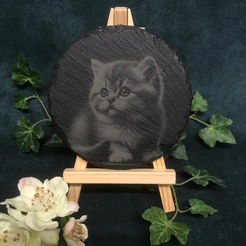 01-pencil-kittens-slate-coaster-r.webp