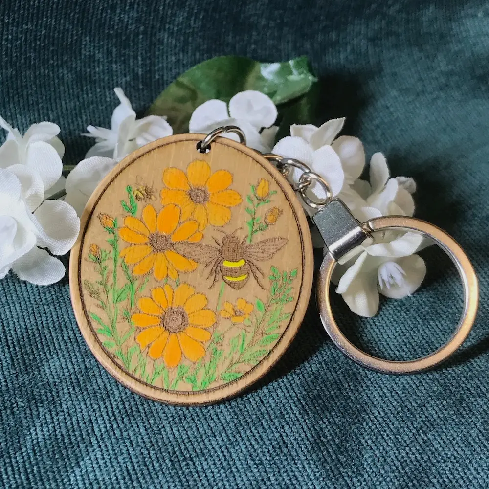 Flower & Bee - Painted Floral Keyring 01